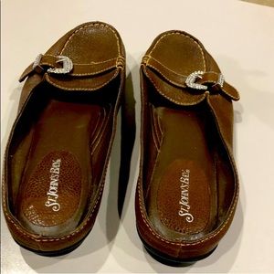 St Johns Bay Brown slides rhinestone buckle Sz. 5